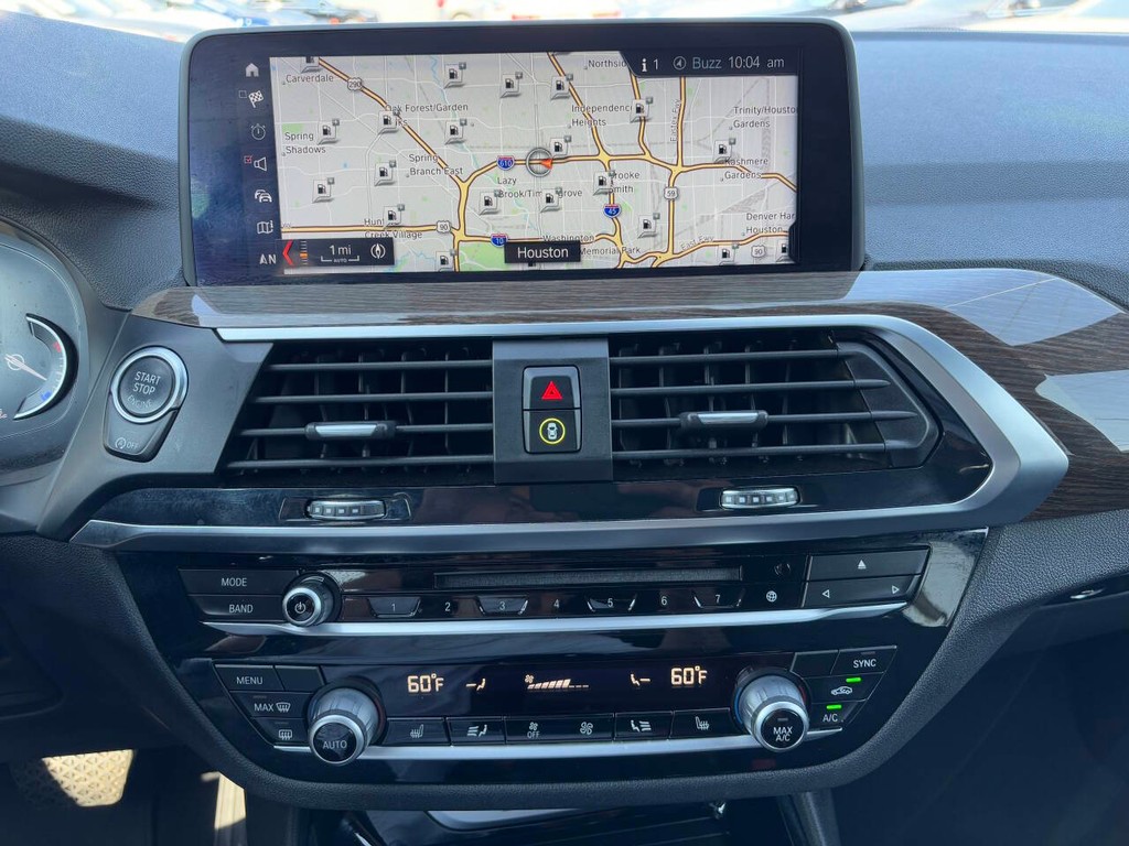 BMW X3 Vehicle Full-screen Gallery Image 14