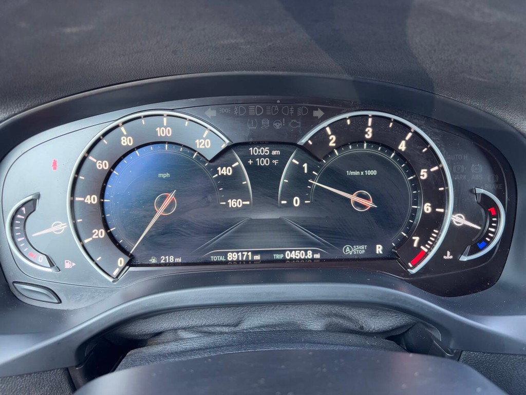 BMW X3 Vehicle Full-screen Gallery Image 20