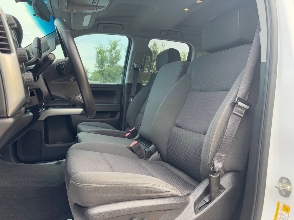 Chevrolet Silverado 1500 Vehicle Full-screen Gallery Image 09