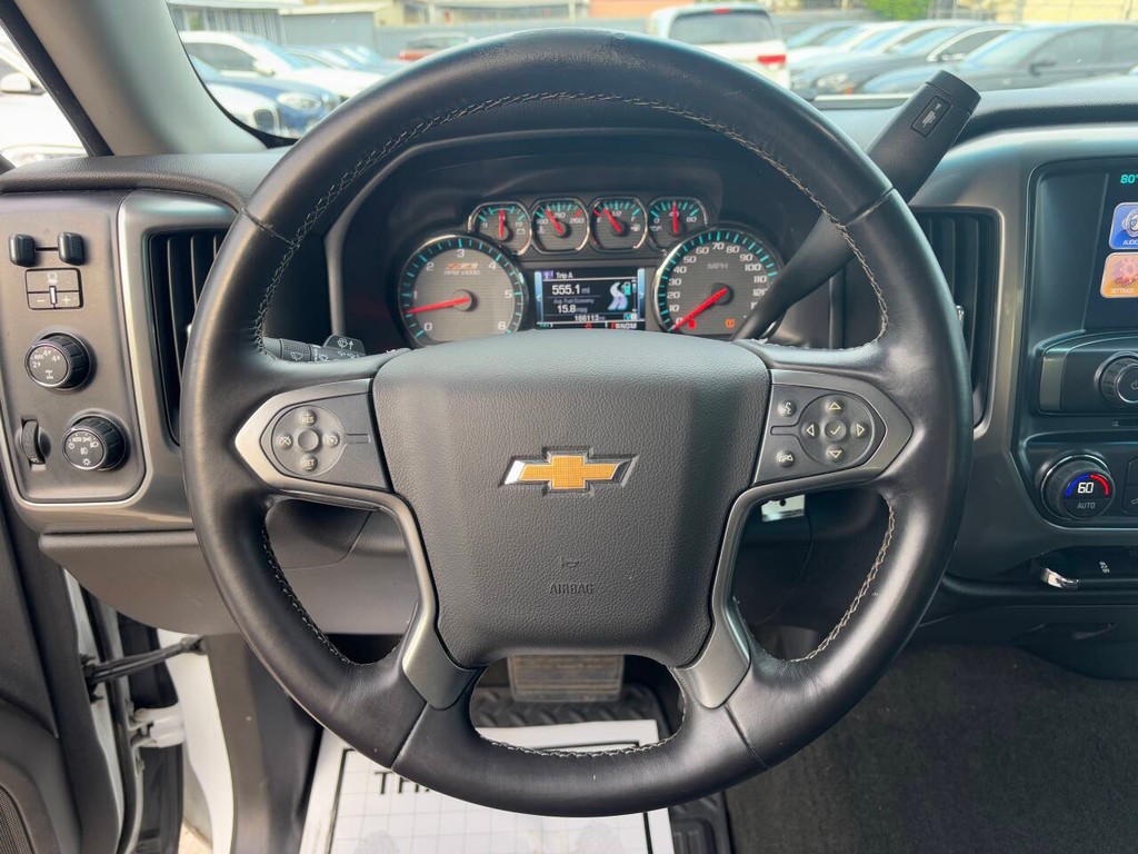 Chevrolet Silverado 1500 Vehicle Full-screen Gallery Image 16