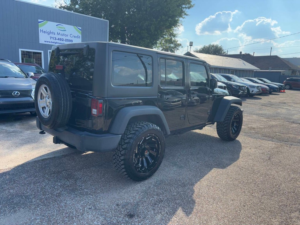 Jeep Wrangler Unlimited Vehicle Full-screen Gallery Image 07