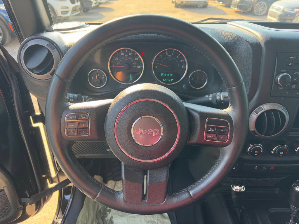 Jeep Wrangler Unlimited Vehicle Full-screen Gallery Image 19