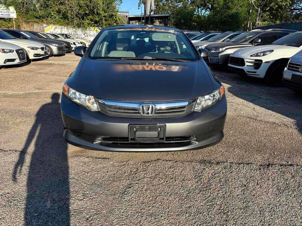 Honda Civic Sedan Vehicle Full-screen Gallery Image 02