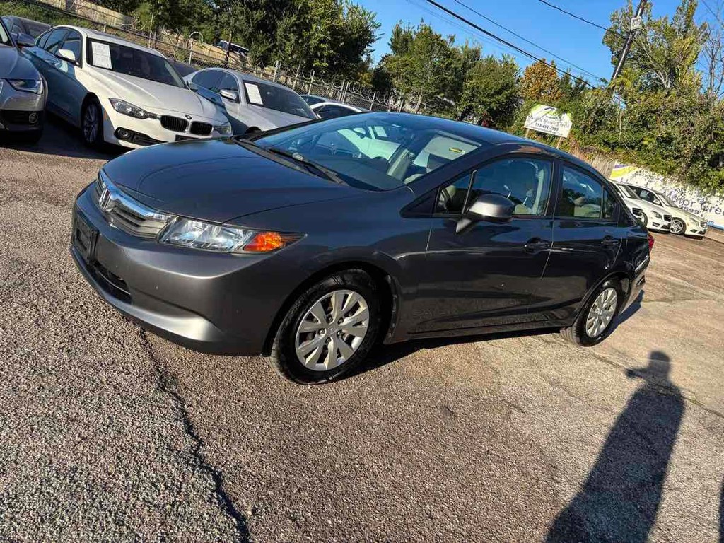 Honda Civic Sedan Vehicle Full-screen Gallery Image 03