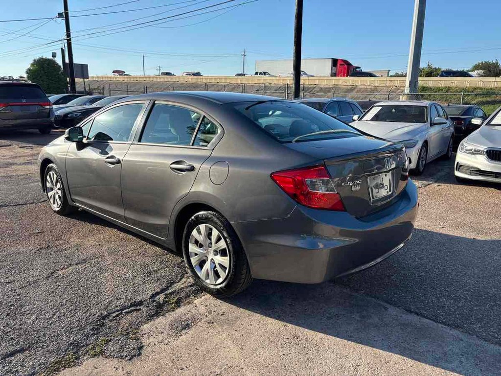 Honda Civic Sedan Vehicle Full-screen Gallery Image 04