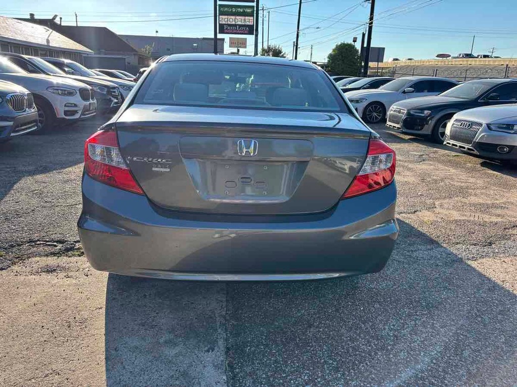 Honda Civic Sedan Vehicle Full-screen Gallery Image 05