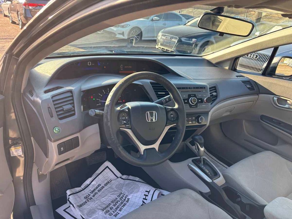 Honda Civic Sedan Vehicle Full-screen Gallery Image 07