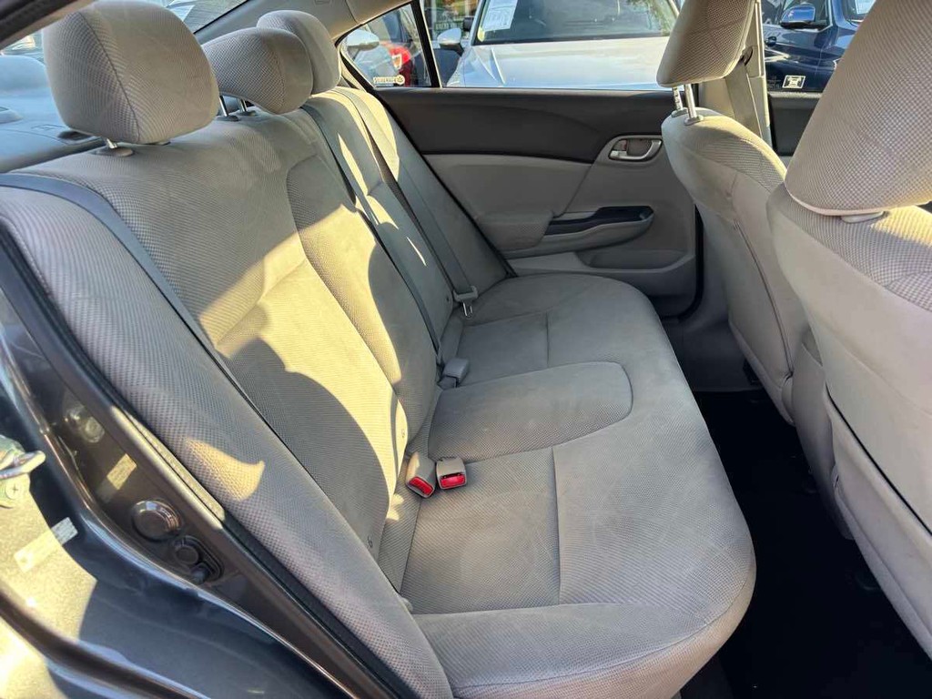 Honda Civic Sedan Vehicle Full-screen Gallery Image 12