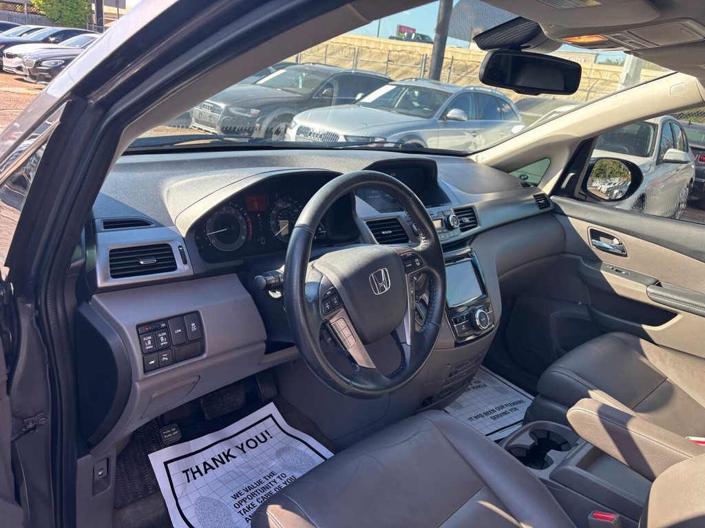 Honda Odyssey Vehicle Full-screen Gallery Image 08