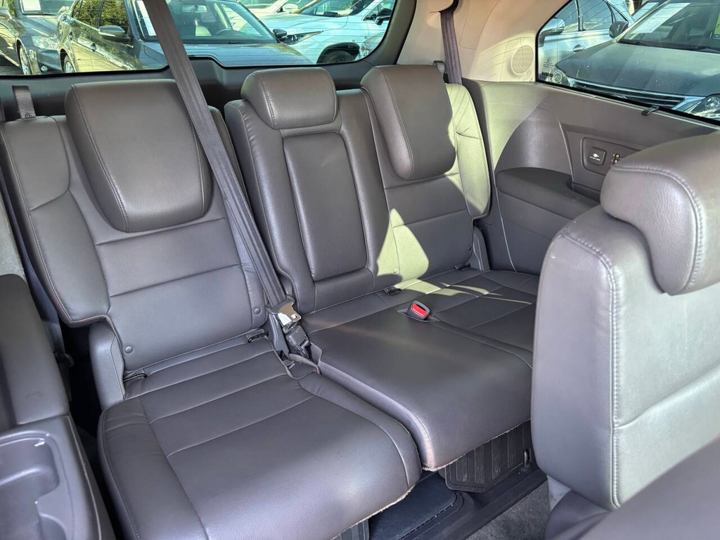 Honda Odyssey Vehicle Full-screen Gallery Image 12