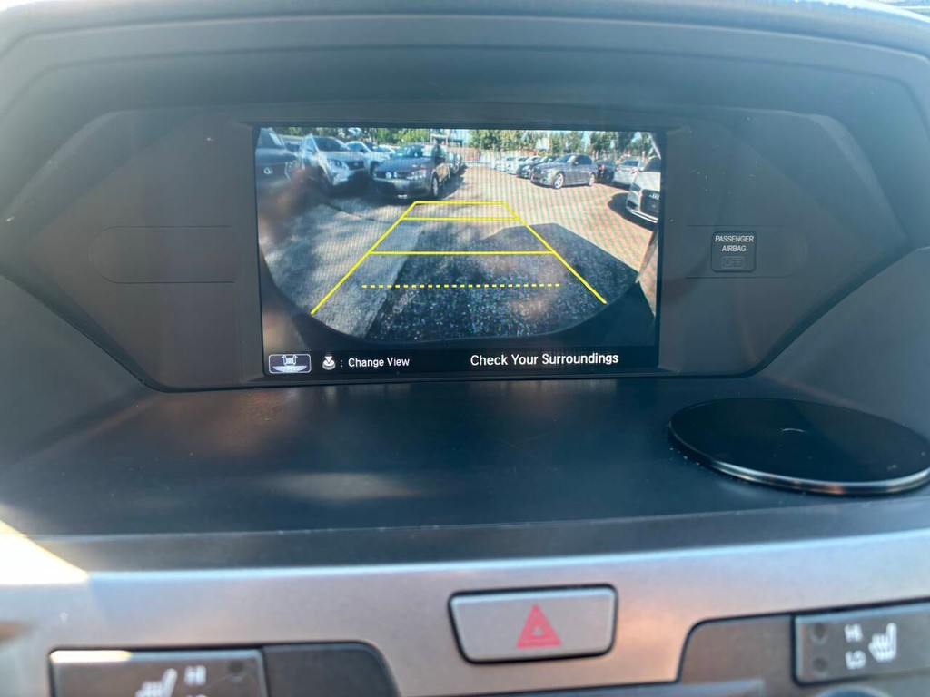 Honda Odyssey Vehicle Full-screen Gallery Image 16