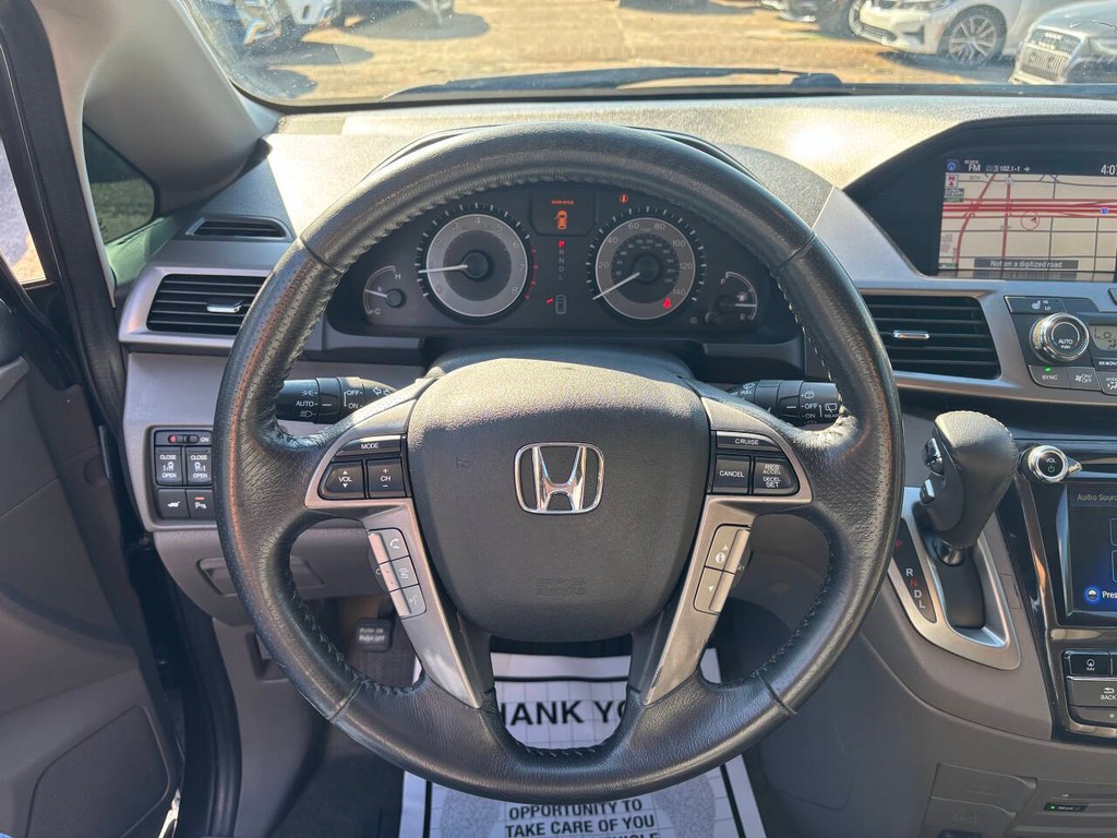 Honda Odyssey Vehicle Full-screen Gallery Image 17