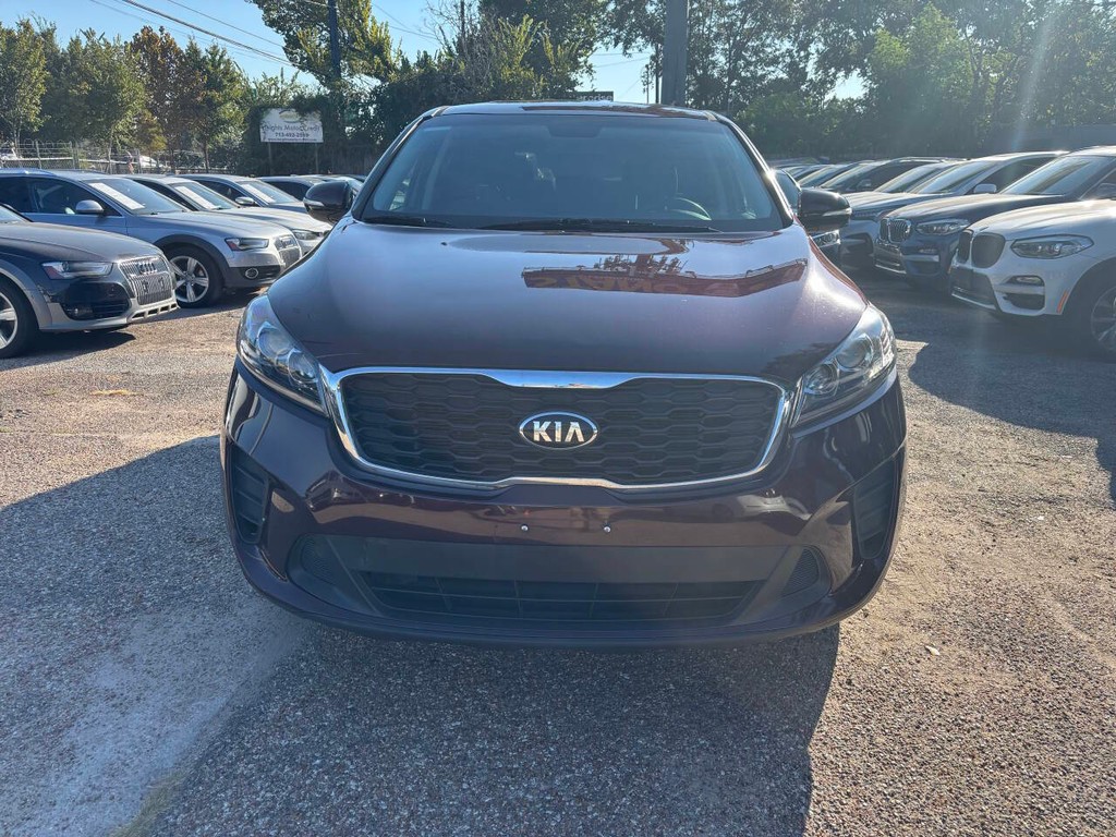 Kia Sorento Vehicle Full-screen Gallery Image 02