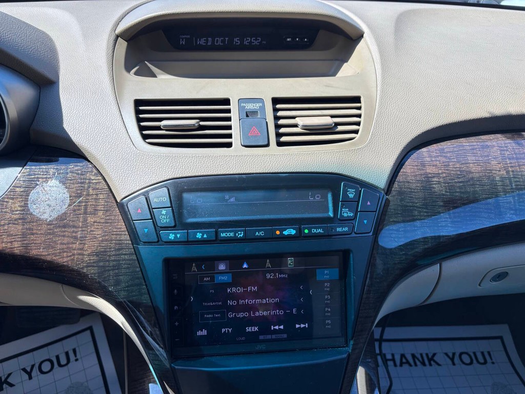 Acura MDX Vehicle Full-screen Gallery Image 15