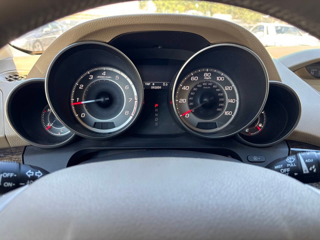 Acura MDX Vehicle Full-screen Gallery Image 20