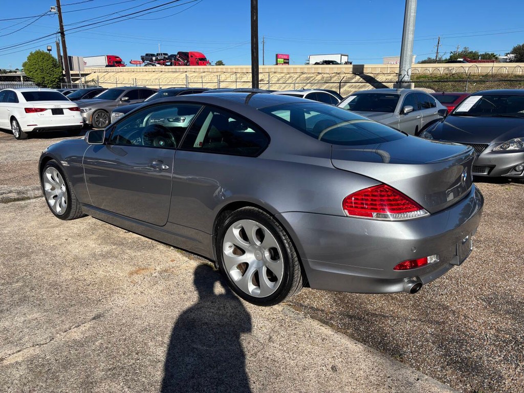 BMW 6 Series Vehicle Full-screen Gallery Image 05