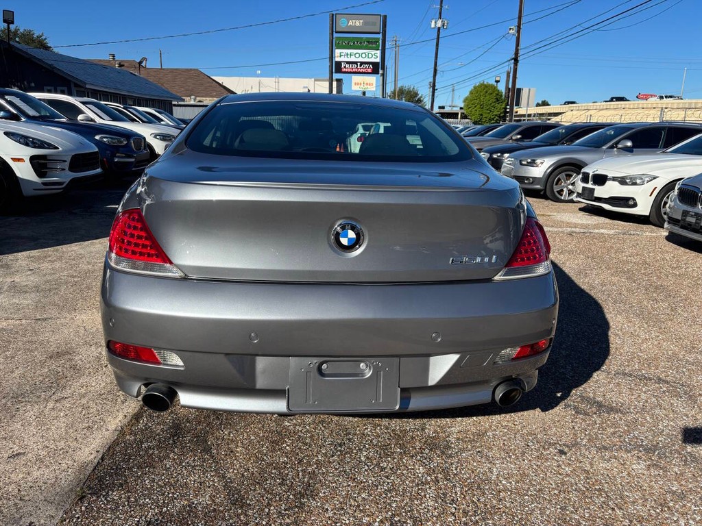 BMW 6 Series Vehicle Full-screen Gallery Image 06