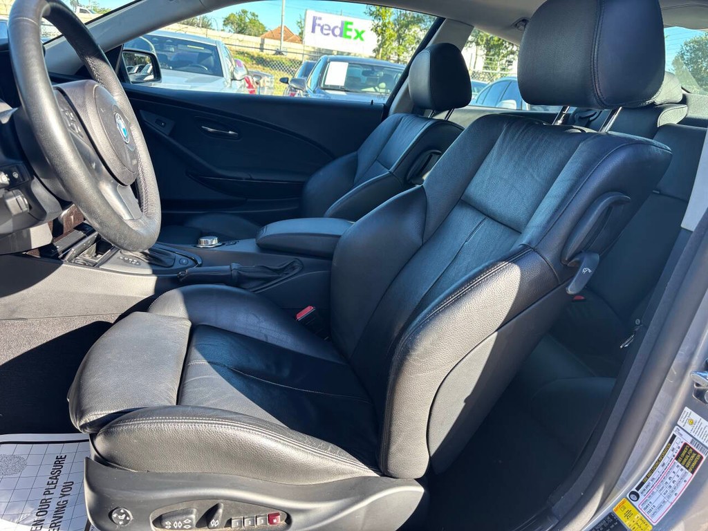 BMW 6 Series Vehicle Full-screen Gallery Image 09