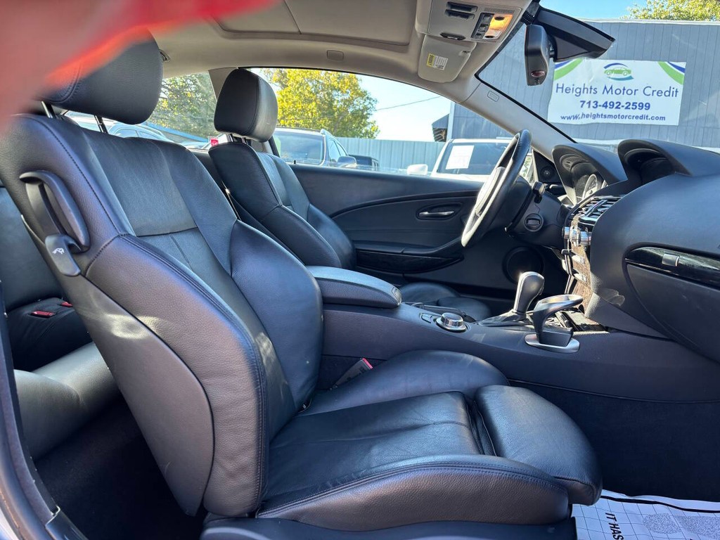 BMW 6 Series Vehicle Full-screen Gallery Image 11