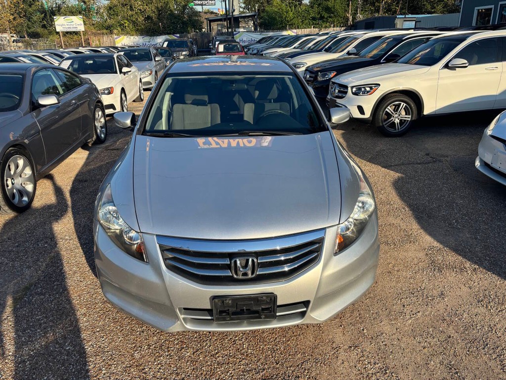 Honda Accord Sedan Vehicle Full-screen Gallery Image 03