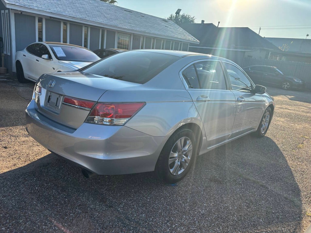 Honda Accord Sedan Vehicle Full-screen Gallery Image 07