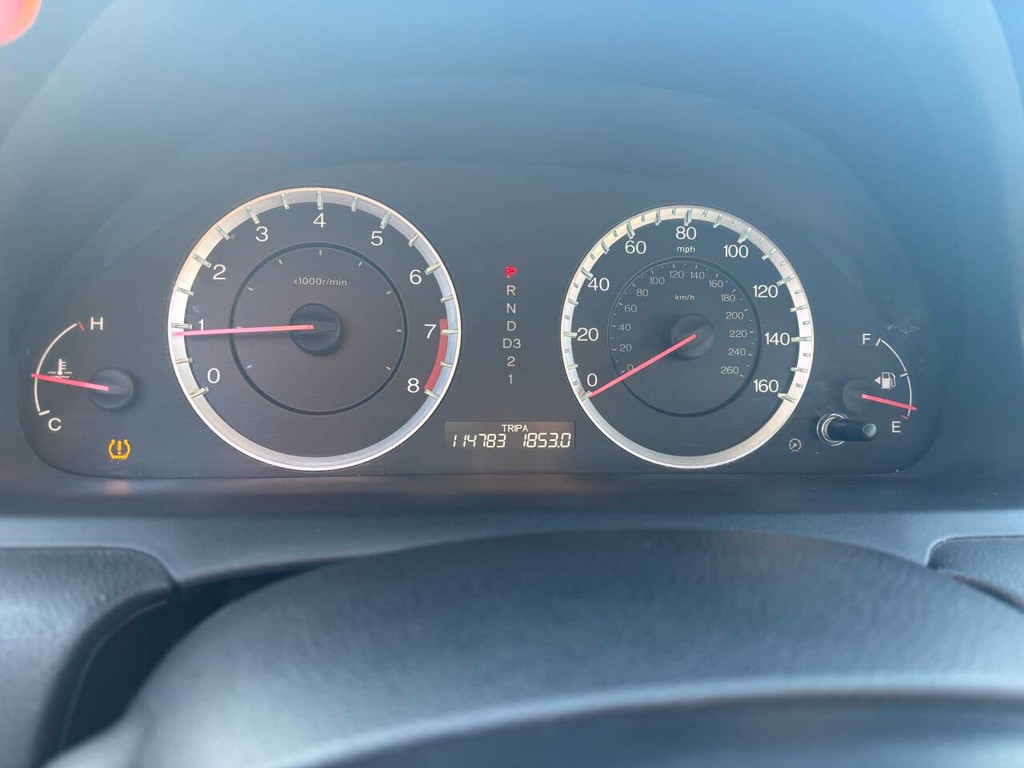 Honda Accord Sedan Vehicle Full-screen Gallery Image 19