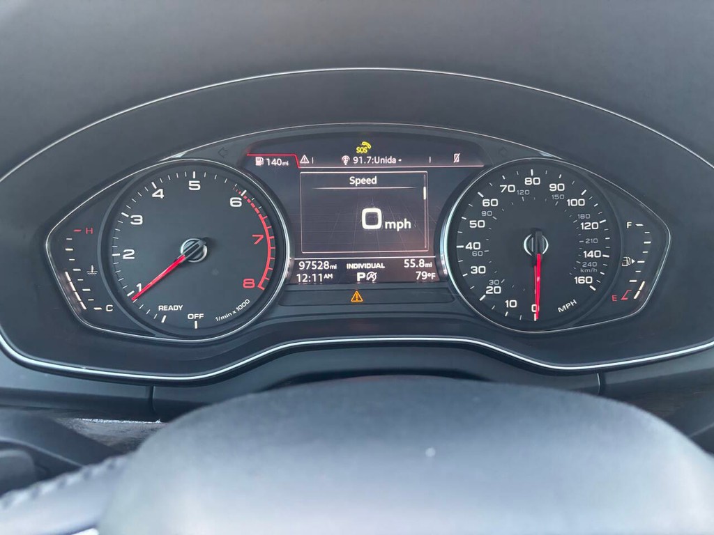 Audi Q5 Vehicle Full-screen Gallery Image 20