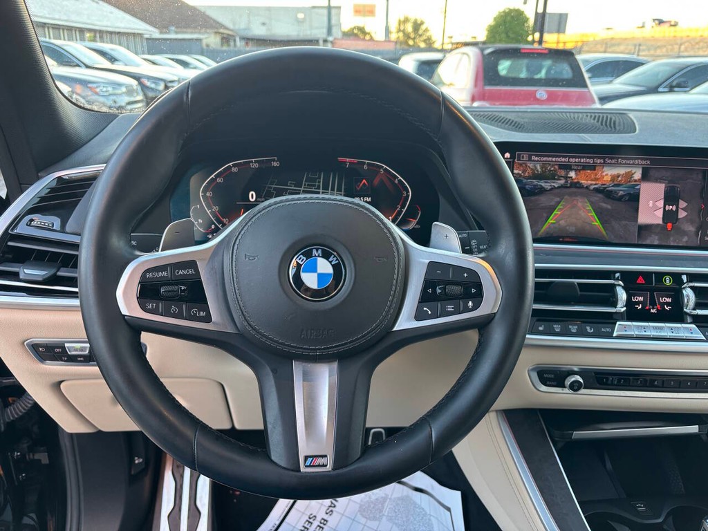 BMW X5 Vehicle Full-screen Gallery Image 18