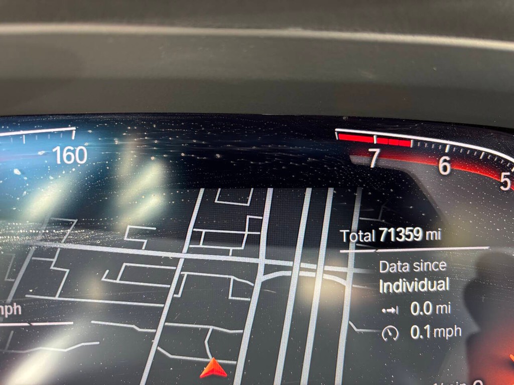 BMW X5 Vehicle Full-screen Gallery Image 20