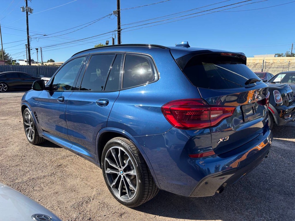 BMW X3 Vehicle Full-screen Gallery Image 05