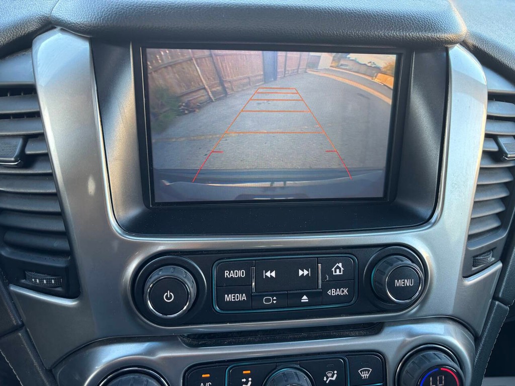 Chevrolet Tahoe Vehicle Full-screen Gallery Image 17