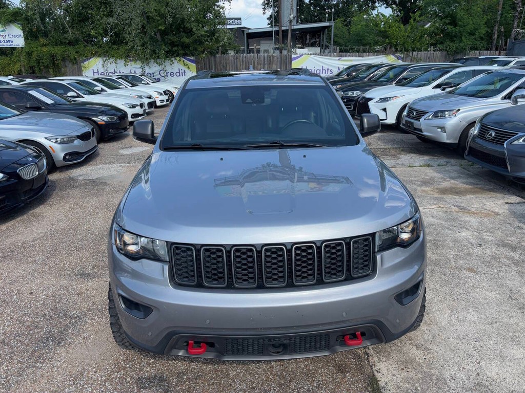 Jeep Grand Cherokee Vehicle Full-screen Gallery Image 04