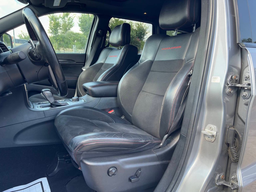 Jeep Grand Cherokee Vehicle Full-screen Gallery Image 10