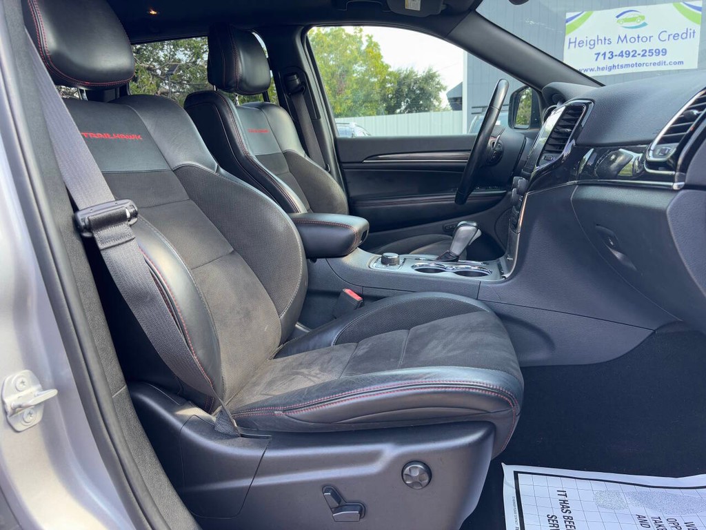 Jeep Grand Cherokee Vehicle Full-screen Gallery Image 11