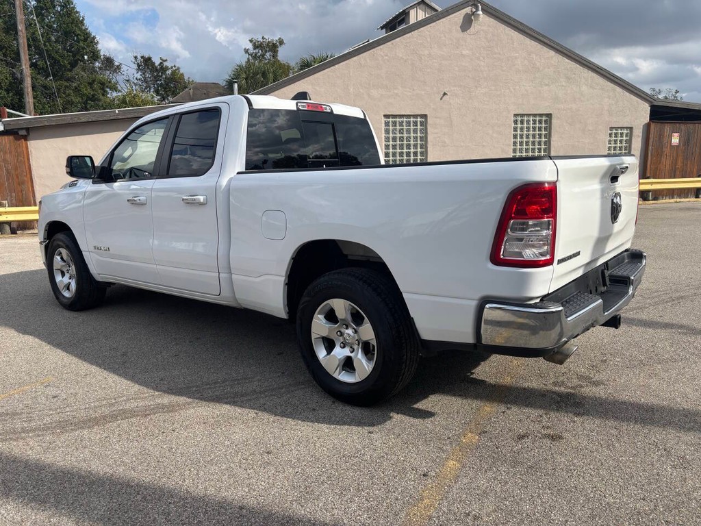 Ram 1500 Vehicle Full-screen Gallery Image 05