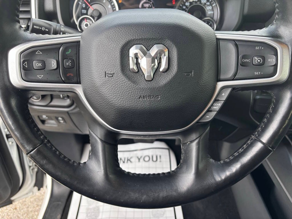 Ram 1500 Vehicle Full-screen Gallery Image 17