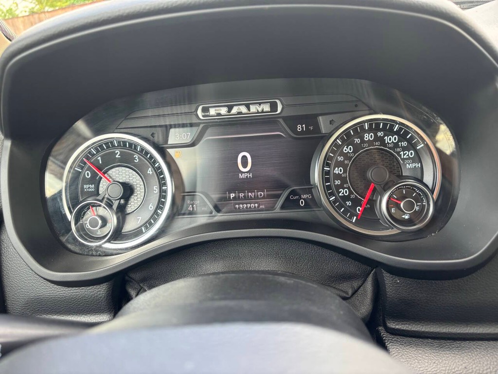 Ram 1500 Vehicle Full-screen Gallery Image 20