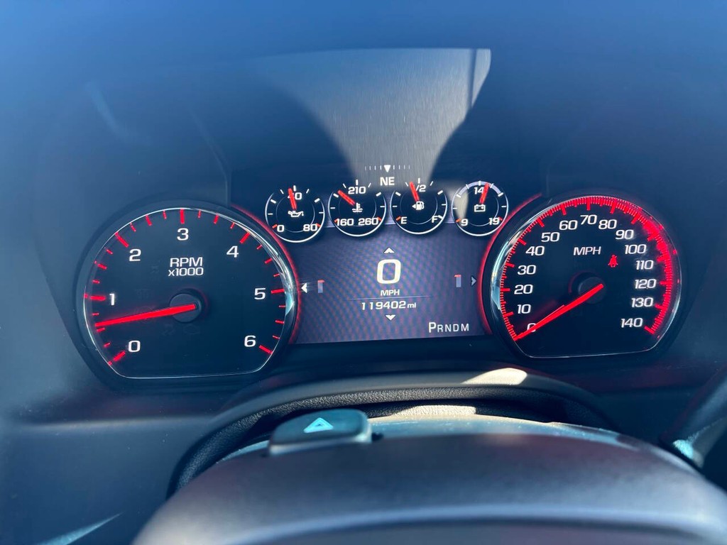 GMC Yukon Vehicle Full-screen Gallery Image 20