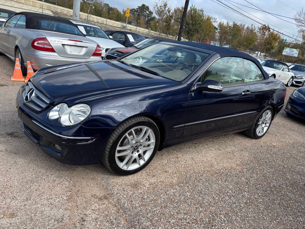 Mercedes-Benz CLK Vehicle Full-screen Gallery Image 04