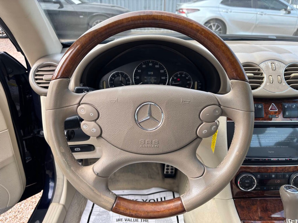 Mercedes-Benz CLK Vehicle Full-screen Gallery Image 18