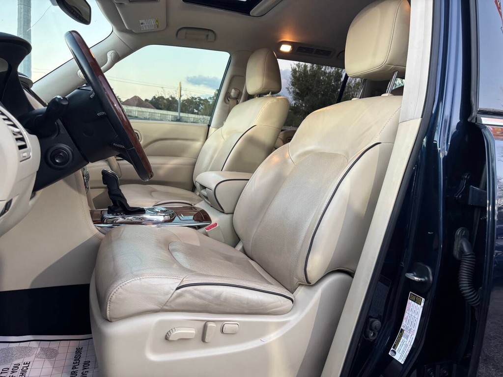 INFINITI QX80 Vehicle Full-screen Gallery Image 08