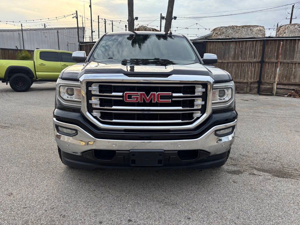 GMC Sierra 1500 Vehicle Full-screen Gallery Image 03