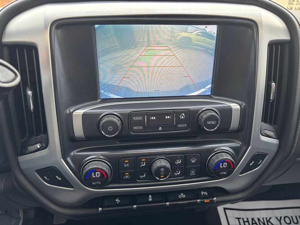 GMC Sierra 1500 Vehicle Full-screen Gallery Image 16