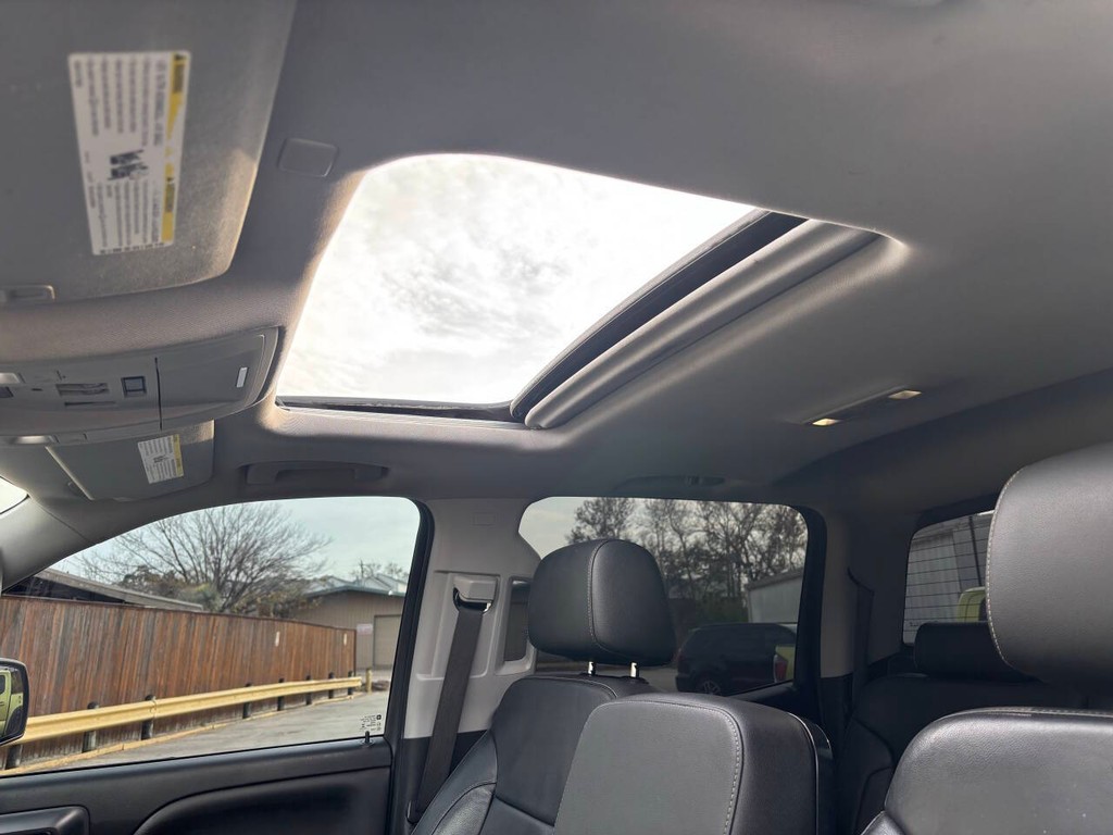 GMC Sierra 1500 Vehicle Full-screen Gallery Image 19