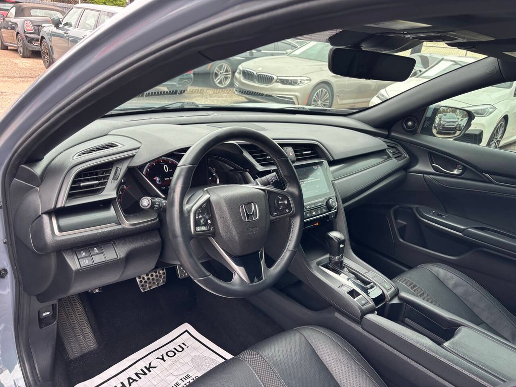 Honda Civic Hatchback Vehicle Full-screen Gallery Image 09