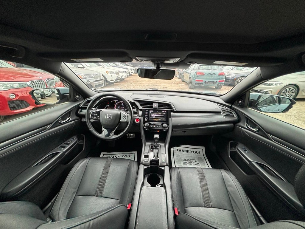 Honda Civic Hatchback Vehicle Full-screen Gallery Image 13