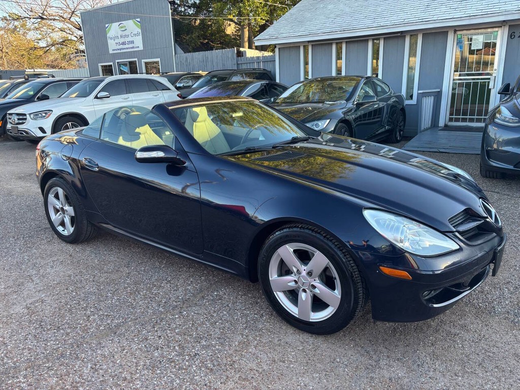 Mercedes-Benz SLK-Class Vehicle Full-screen Gallery Image 08