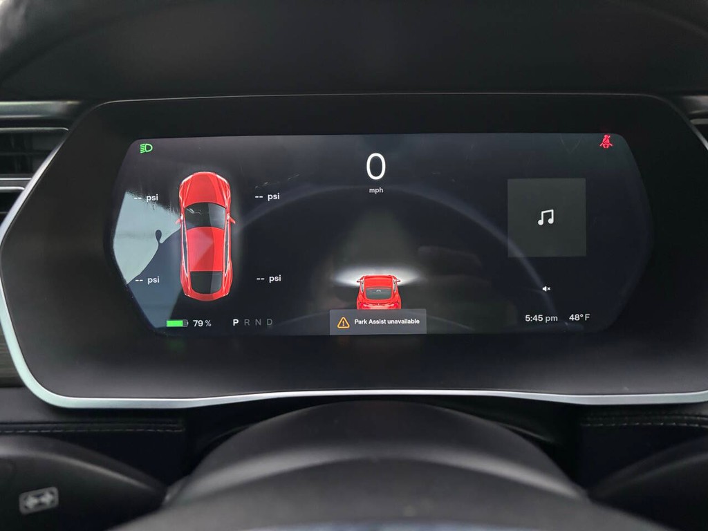 Tesla Model S Vehicle Full-screen Gallery Image 19