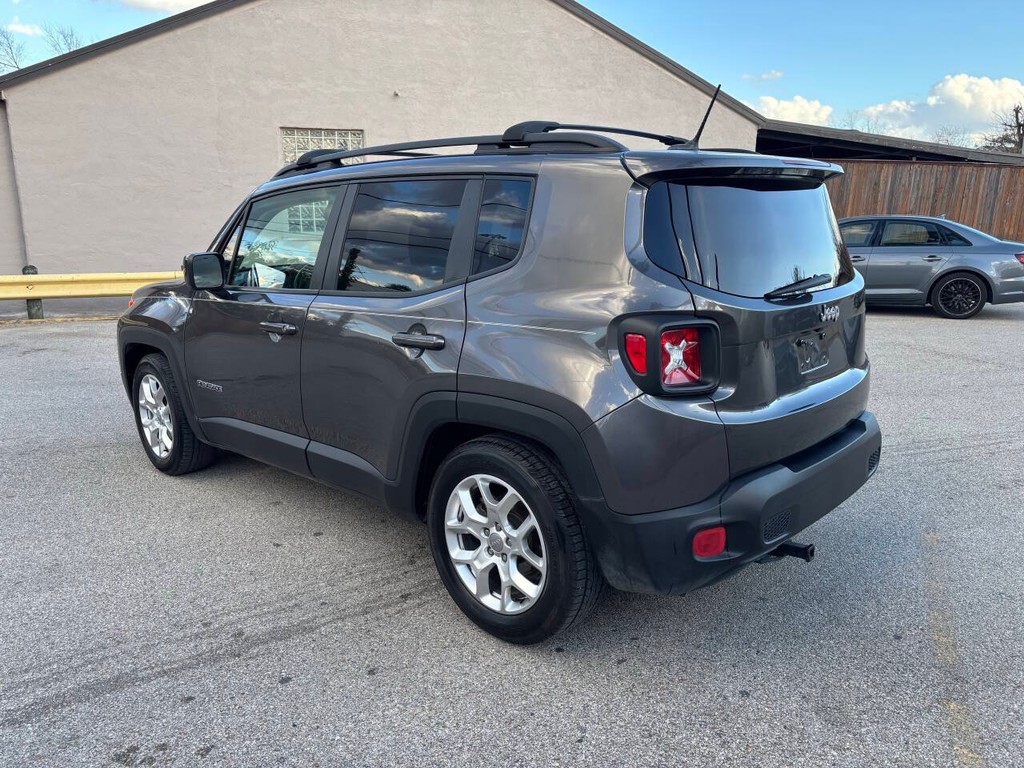 Jeep Renegade Vehicle Full-screen Gallery Image 05