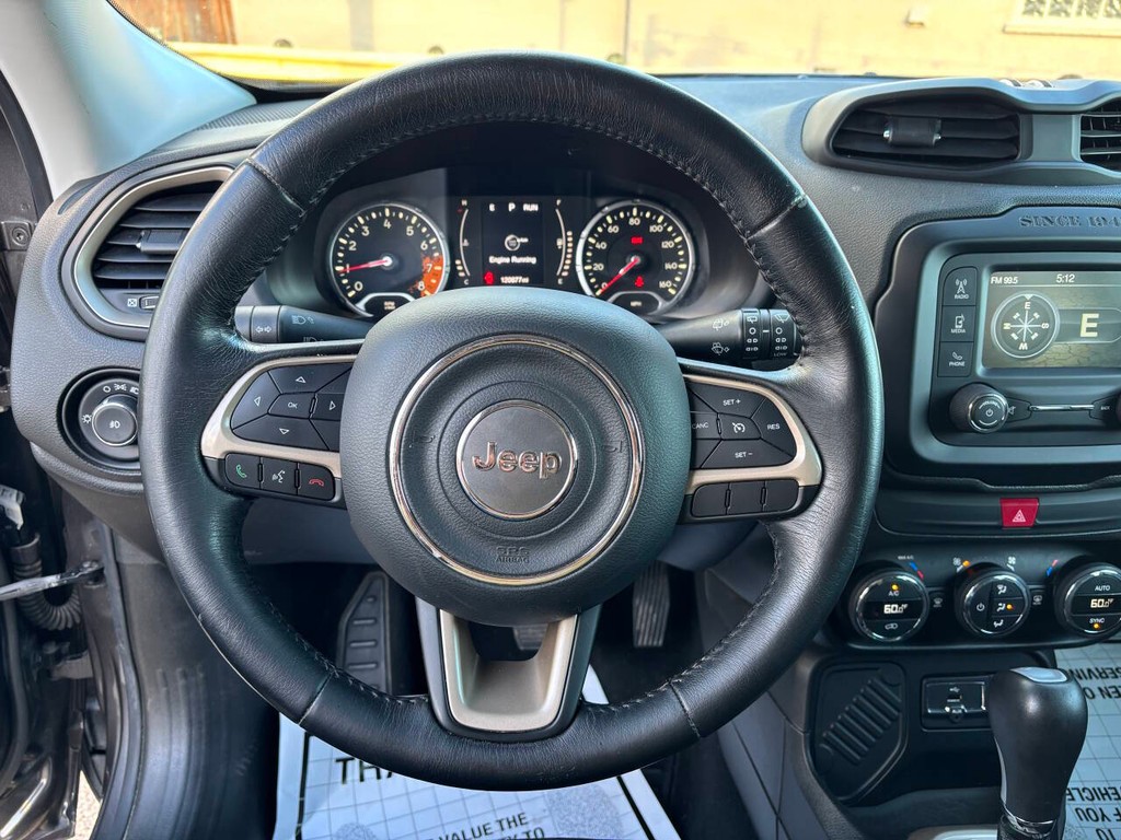 Jeep Renegade Vehicle Full-screen Gallery Image 19